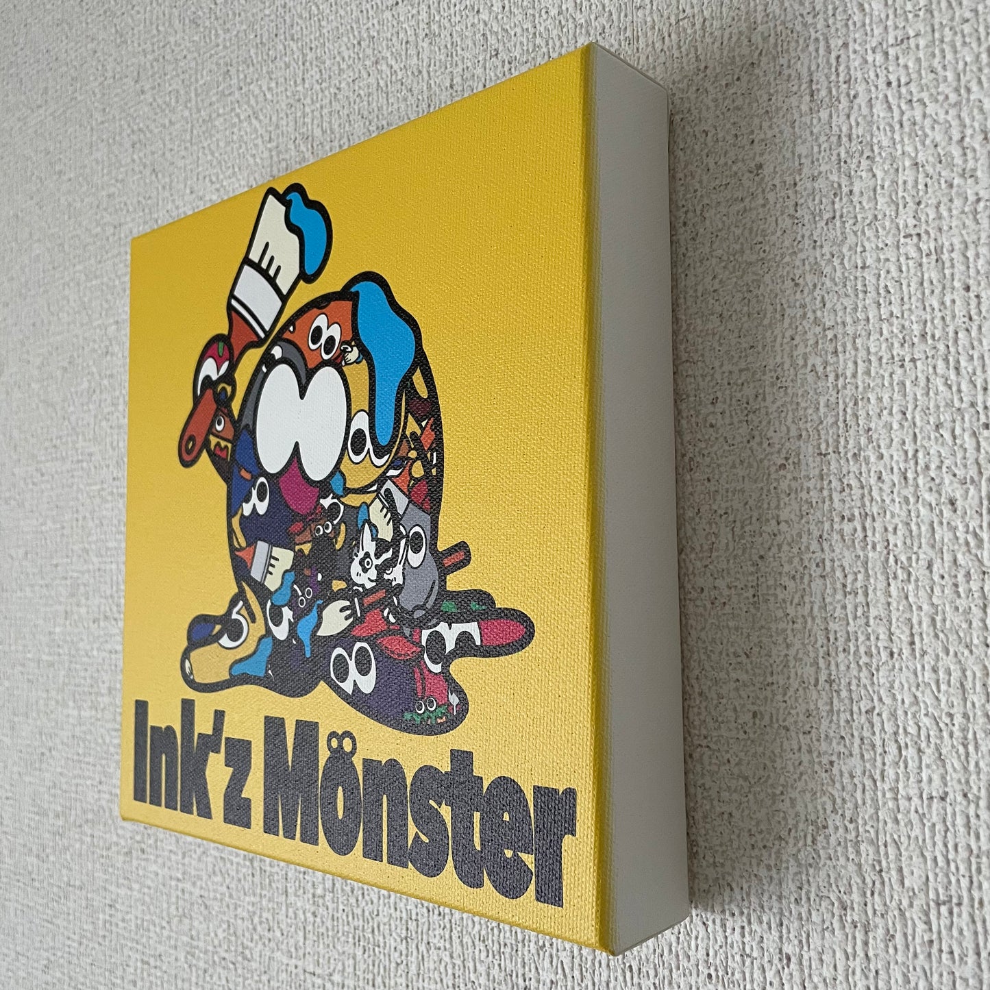 【目入れ】キャンバス